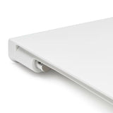 Bijelo WC daska Vitra Integra od duroplasta s metalnim šarkama i skrivenim pričvršćenjem