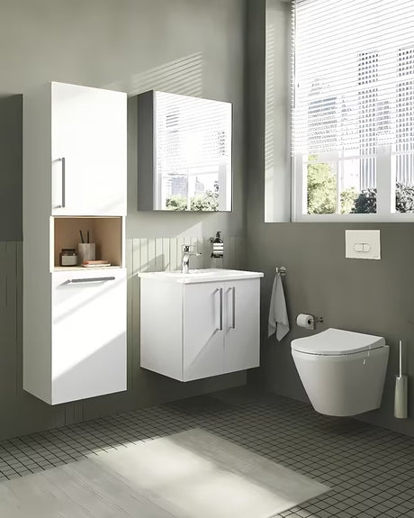 Bijeli WC daska Vitra Integra s slim dizajnom i funkcijom soft Close