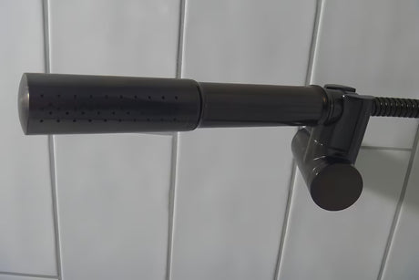 WF Industrial jednoručna baterija zidna miješalica za kadu s tuš setom u završnoj obradi uljem trljana bronca dark-metal.